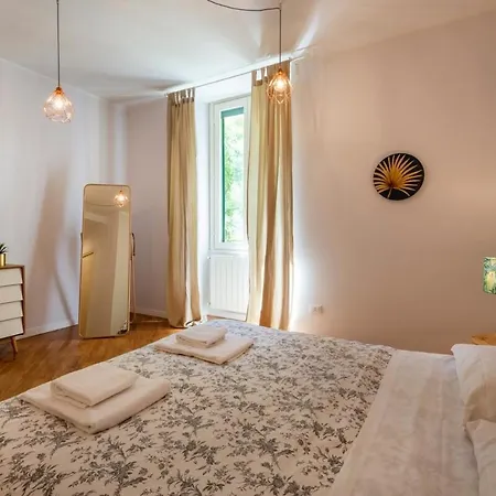 Luxury Design In Brera District - B Mailand
